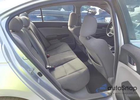 2012 Honda Accord 2.4 Lx z USA, uszkodzony, nr VIN 1HGCP2F32CA002208